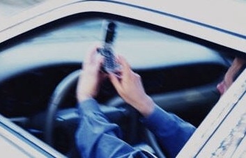 Voice apps for texting still pose hazard to drivers